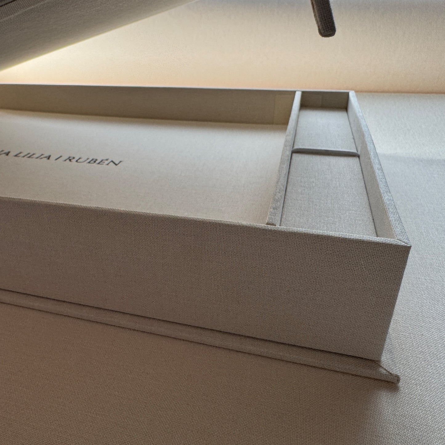 Fotolibro premium con estuche de lujo